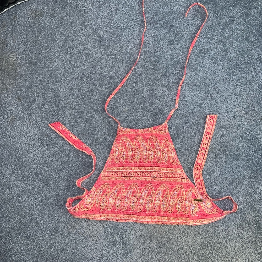 Crop tie around shirt size small